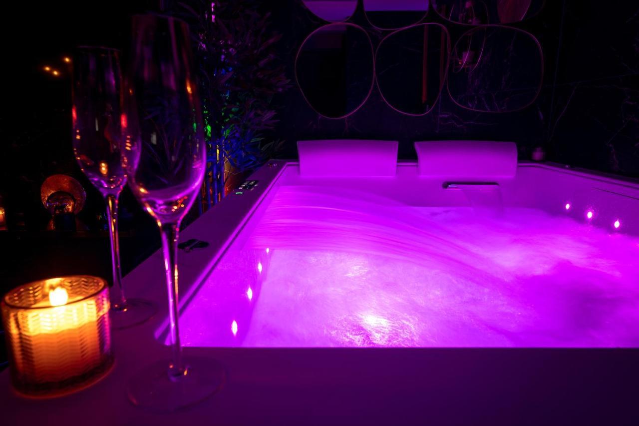 Love Room “La Nuit De Reve” Centre Historique بيربينيو المظهر الخارجي الصورة